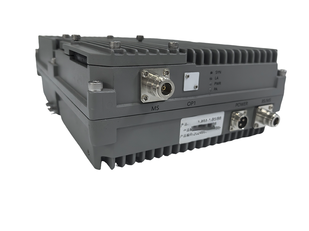  青川三频手机信号接收器2000㎡